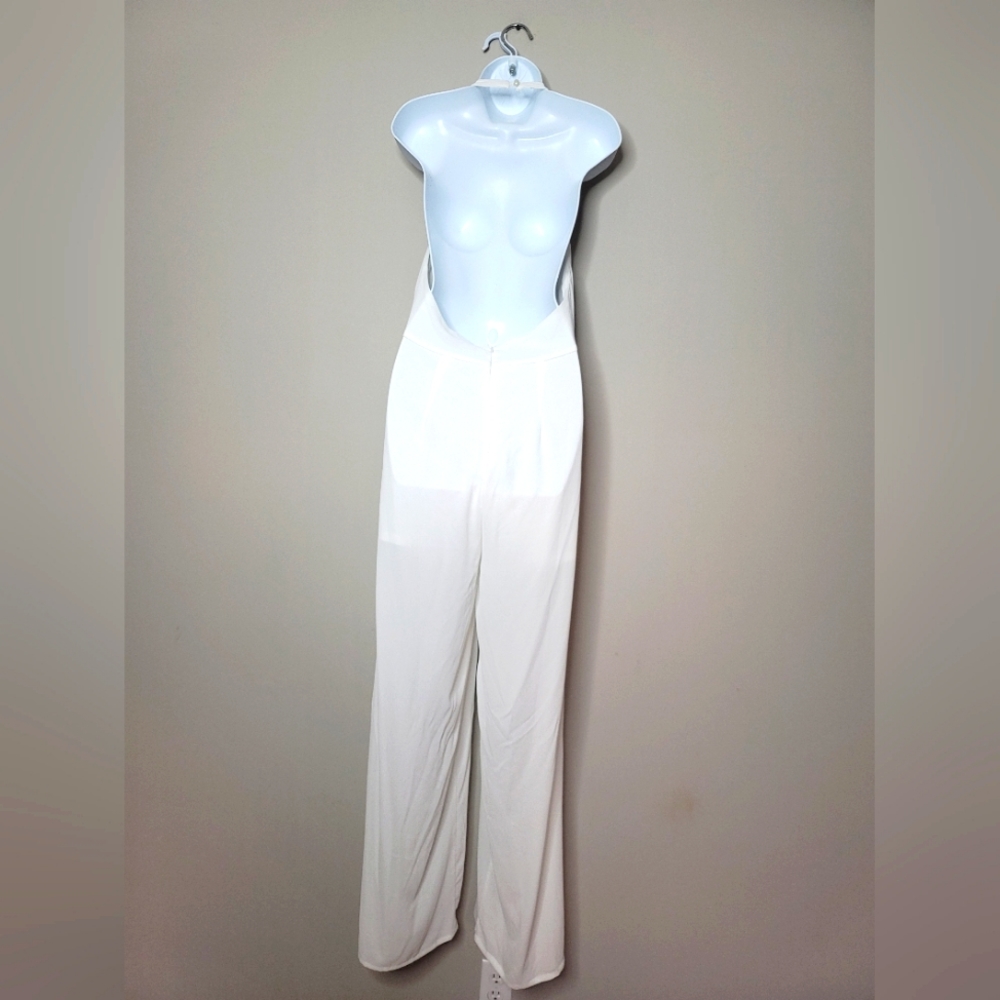 Jumpsuit 🤍 - Picture 4 of 5